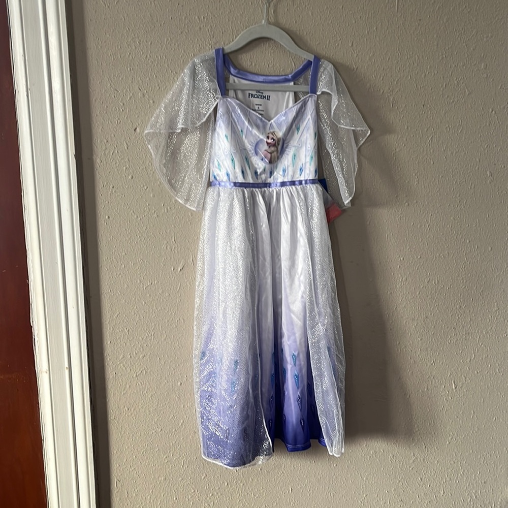 Disney frozen elsa dress size 6 NWT